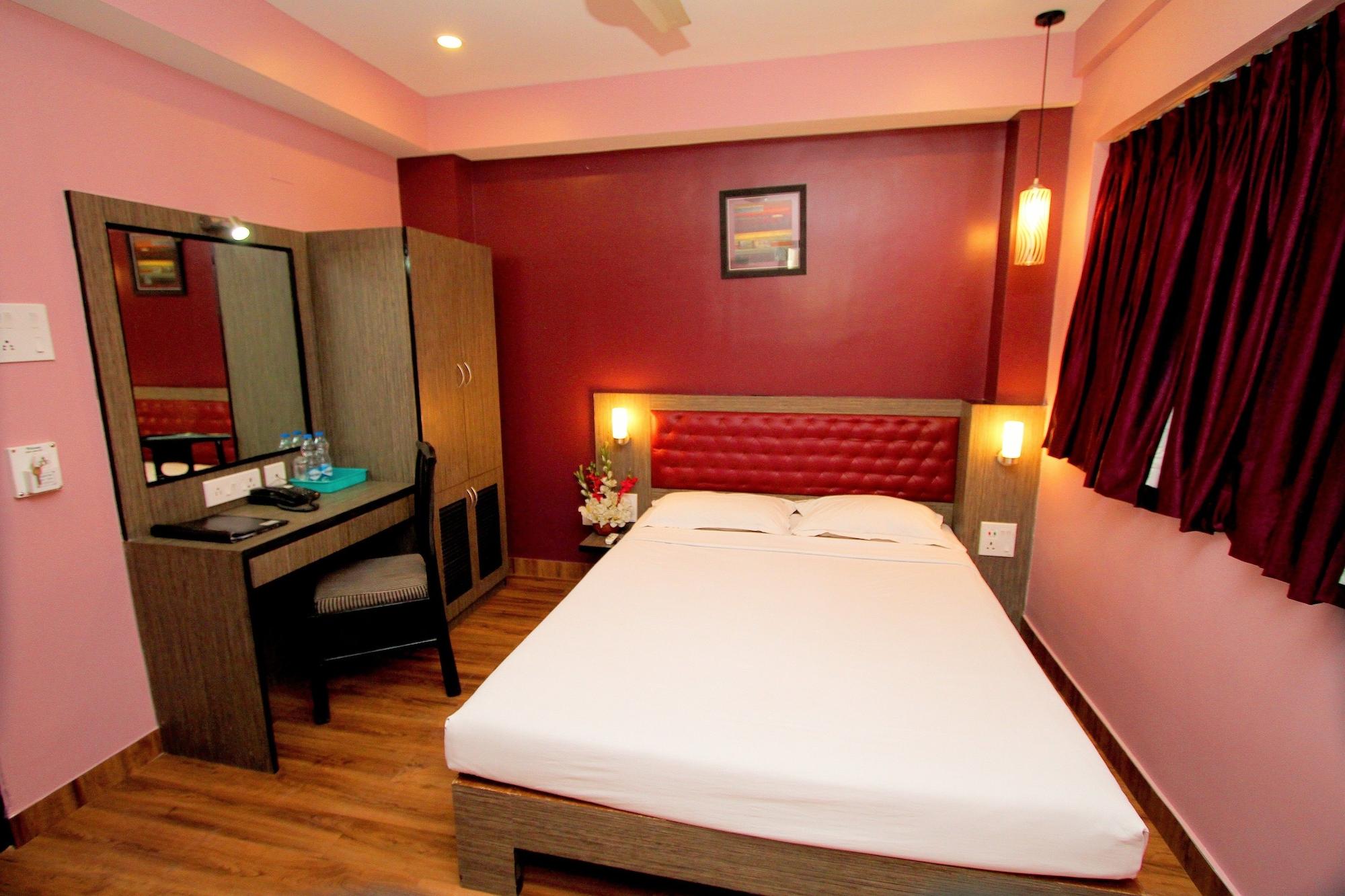 Hotel Crestwood Колката Екстер'єр фото