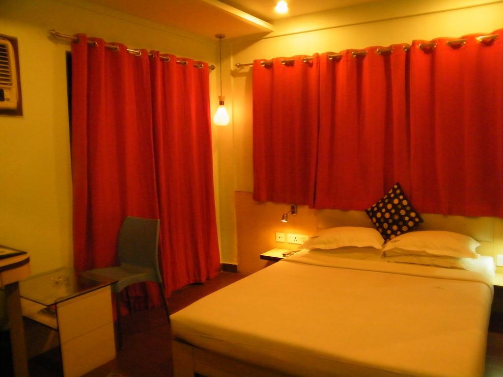 Hotel Crestwood Колката Номер фото